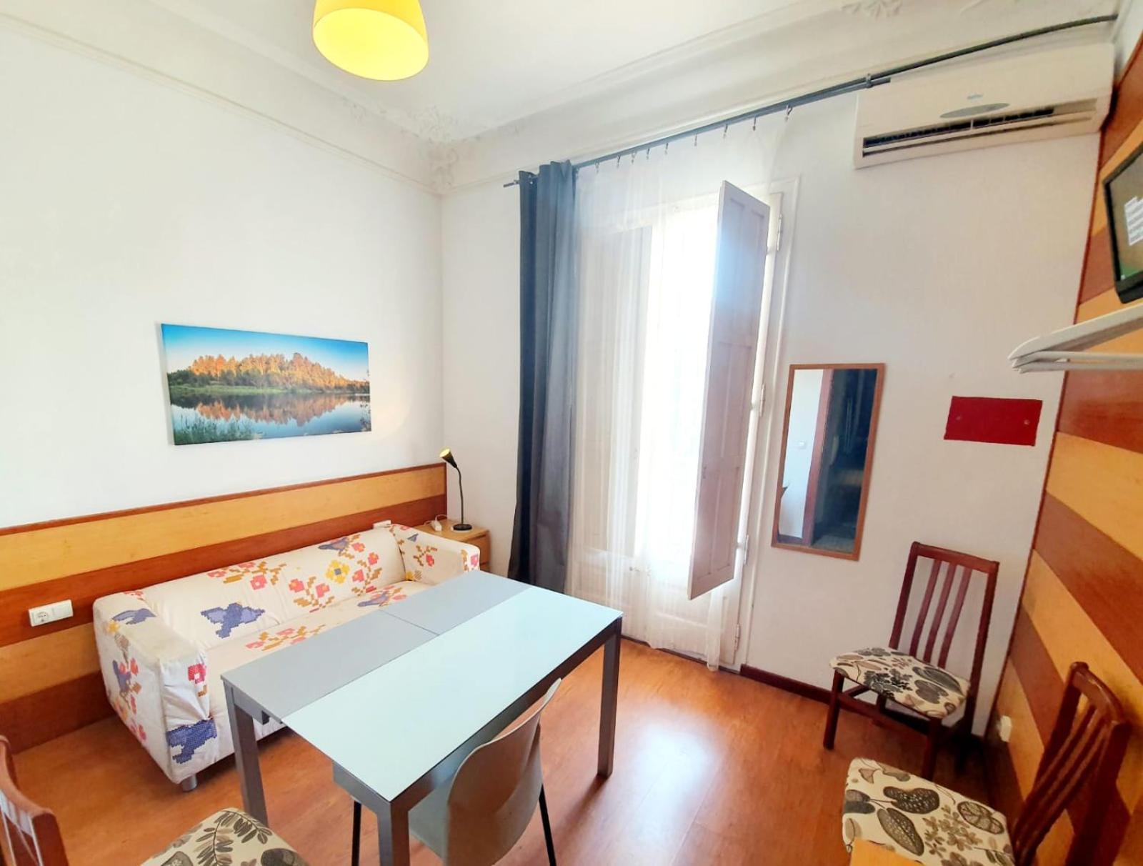 شقة برشلونة  في Apartamento Urgell المظهر الخارجي الصورة